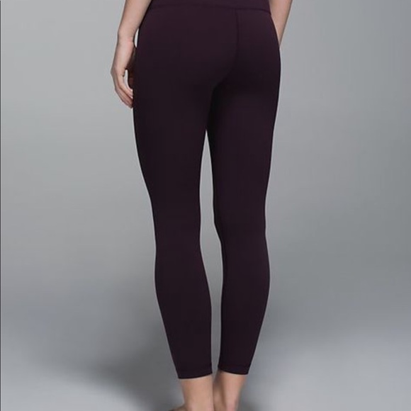 Lululemon High Times in Black Cherry - Picture 2 of 3
